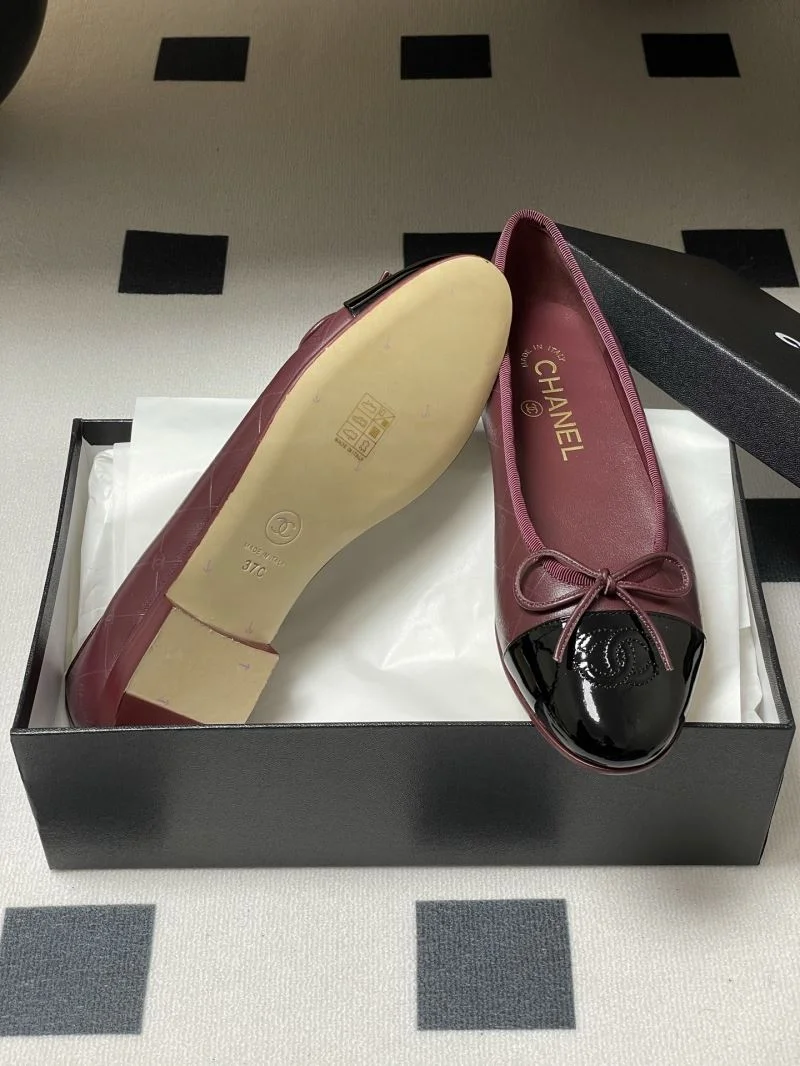 Seasonal Chanel Flat Shoes 19394