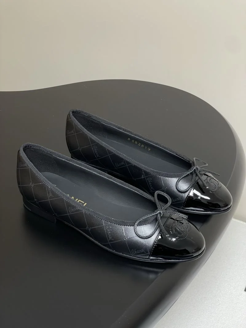 Modern Chanel Flat Shoes 19314