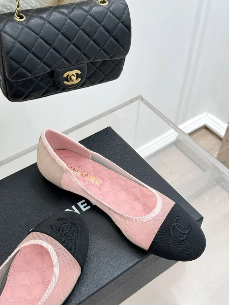 Comfortable Chanel Flat Shoes 19309