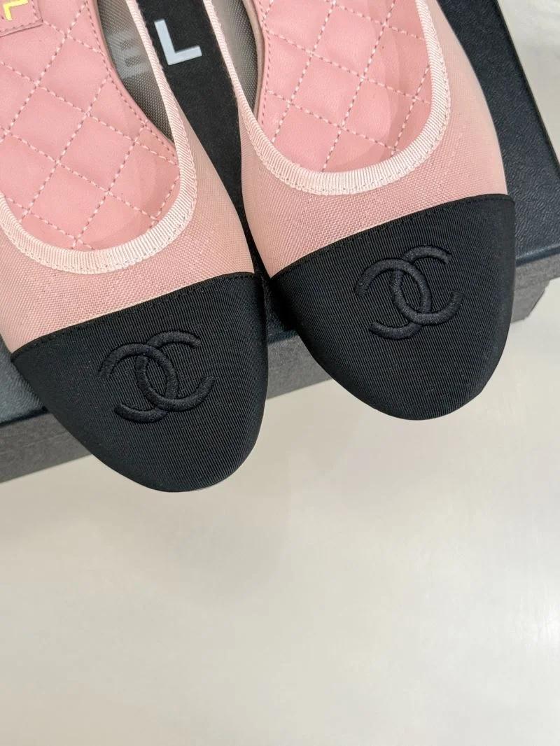 Comfortable Chanel Flat Shoes 19309