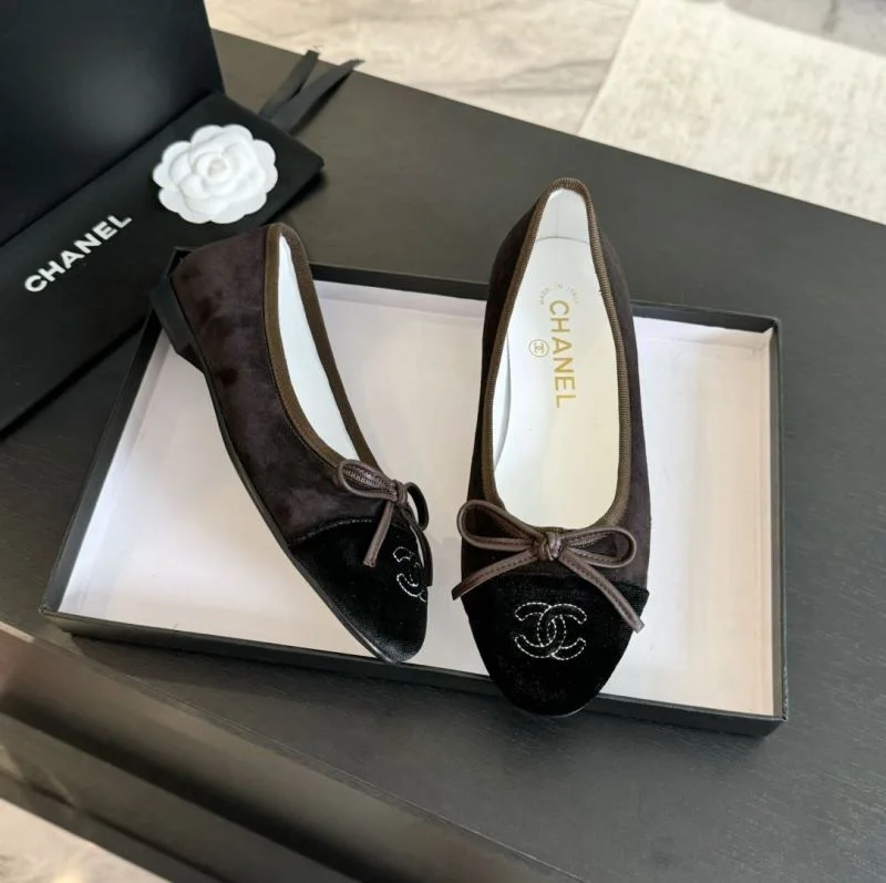 Chanel Flat Shoes Supportive 18296