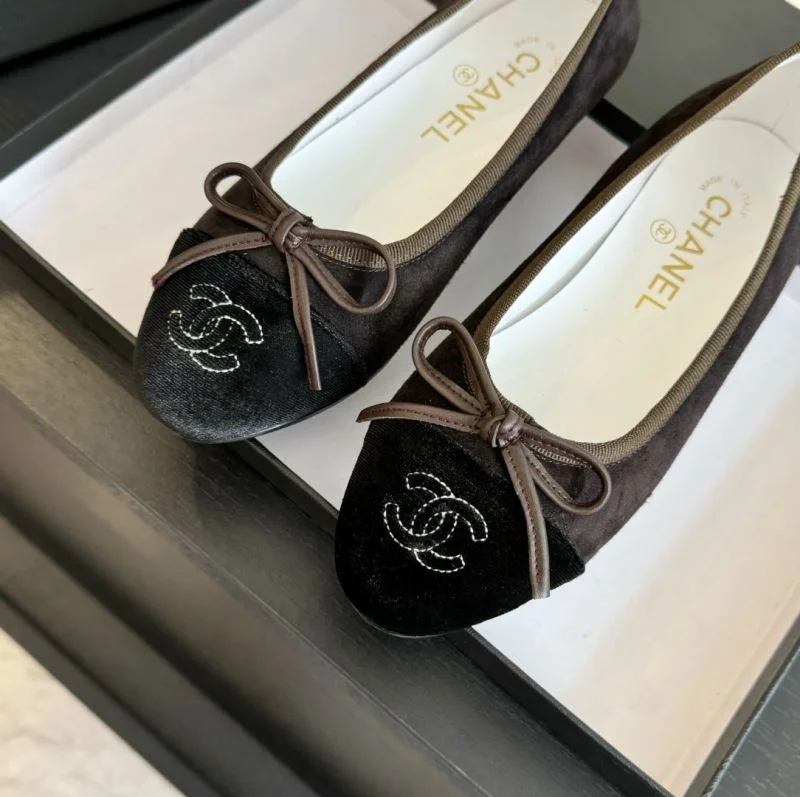 Chanel Flat Shoes Supportive 18296