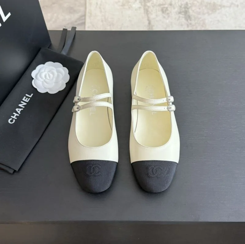 Chanel Flat Shoes Modern 18295