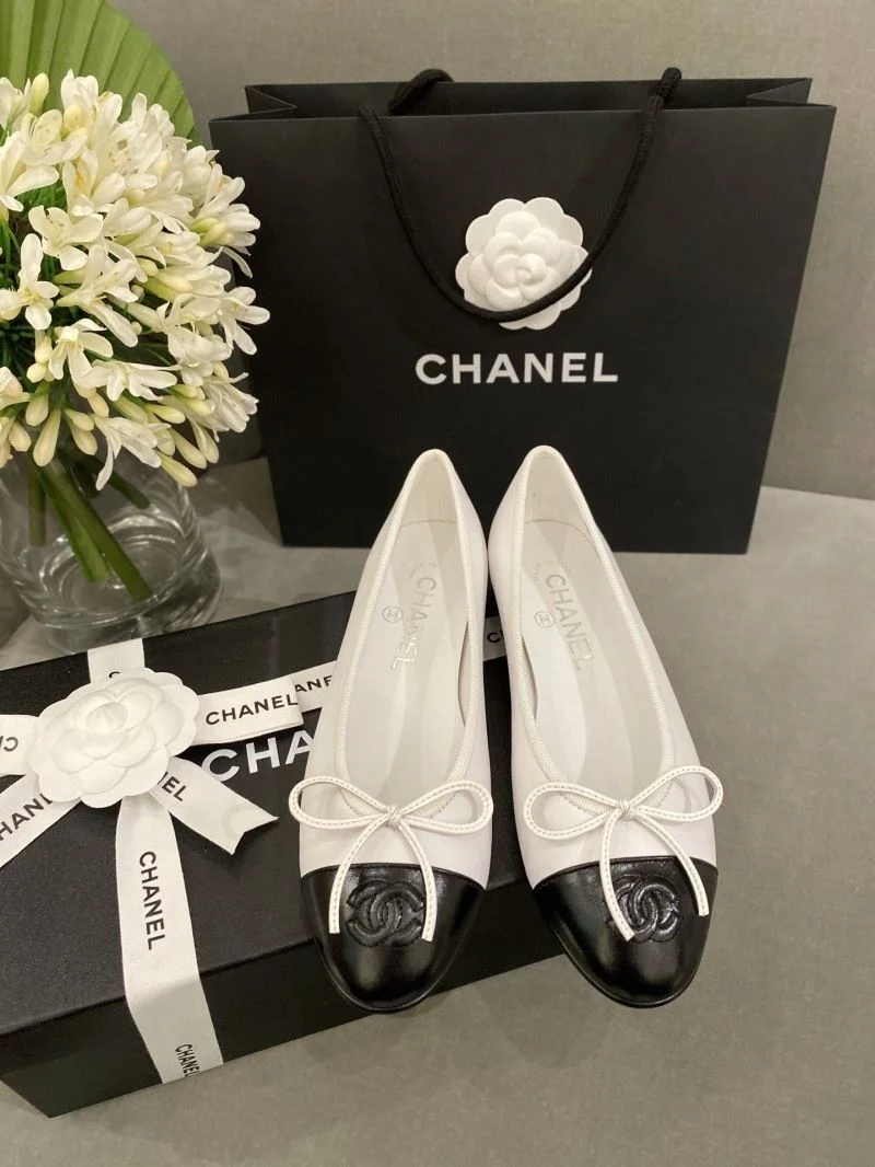 Functional Chanel Flat Shoes 18277