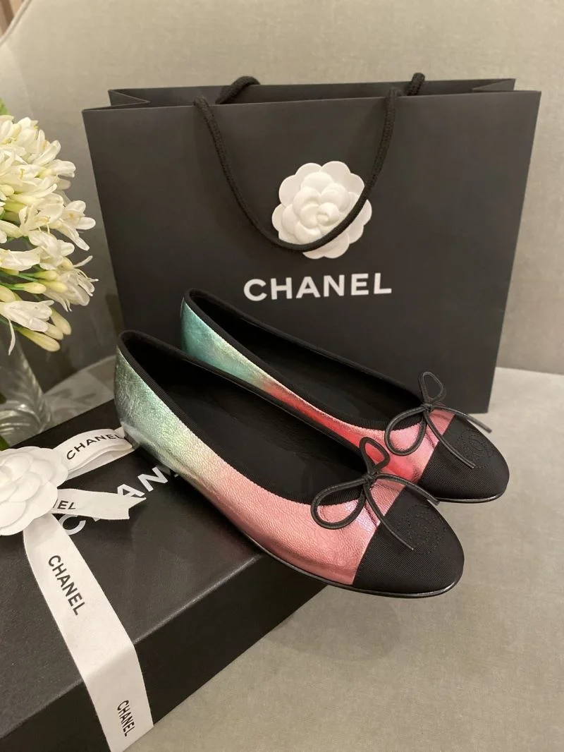Chanel Flat Shoes Fashionable 18282