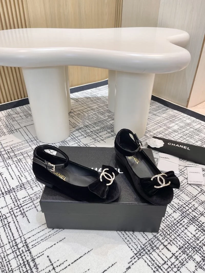 Chanel Flat Shoes Durable 18250