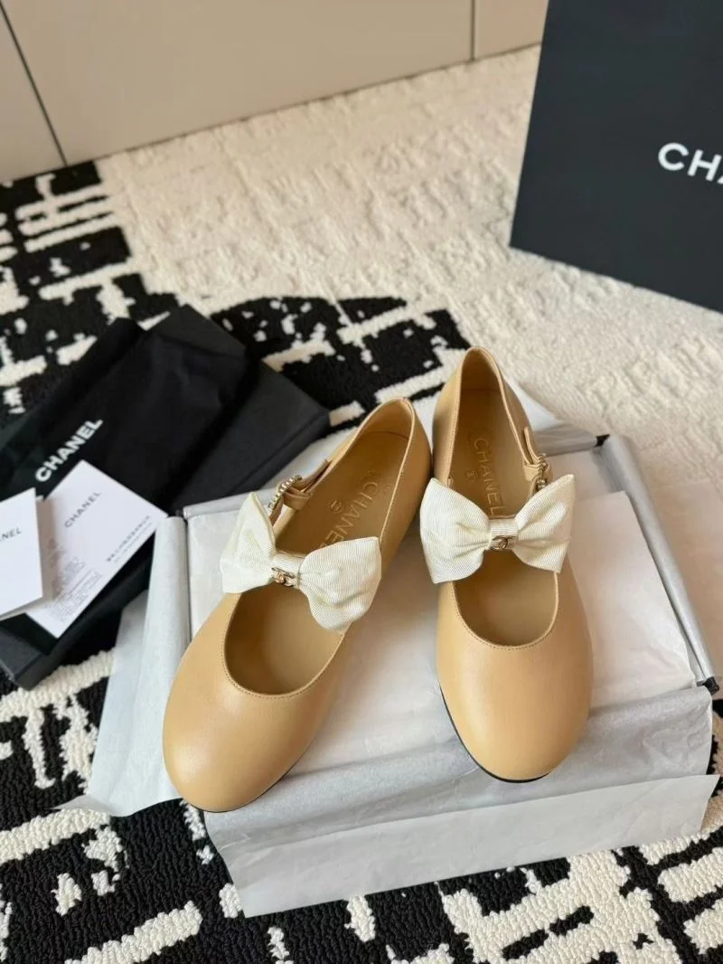 Popular Chanel Flat Shoes 18214