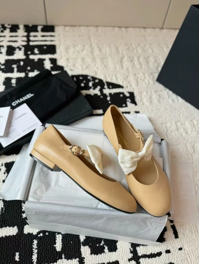 Popular Chanel Flat Shoes 18214