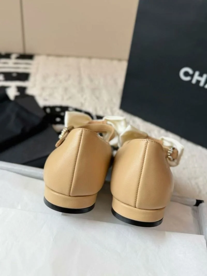 Popular Chanel Flat Shoes 18214
