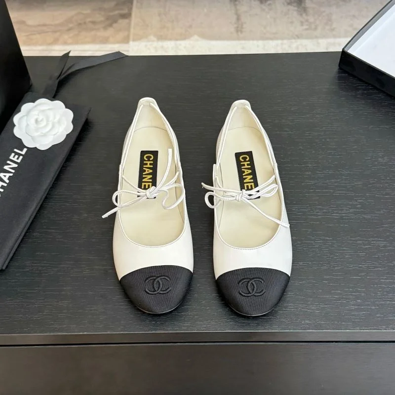Chanel Flat Shoes WaterResistant 18207