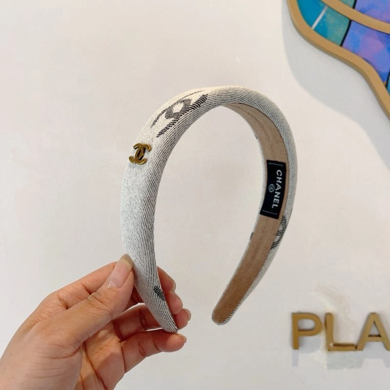 Supportive Chanel Hair Hoop 263737