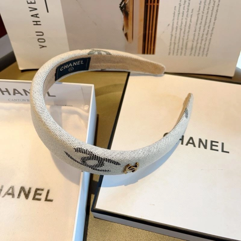 Supportive Chanel Hair Hoop 263737
