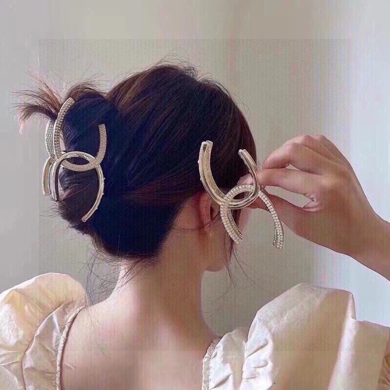 Contemporary Chanel Hair Hoop 263726