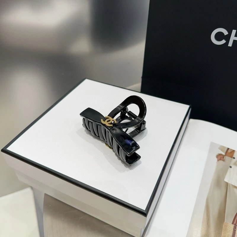 Supportive Chanel Hair Hoop 264726