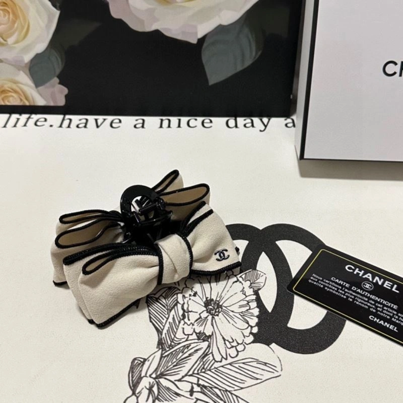 Sleek Chanel Hair Hoop 264622