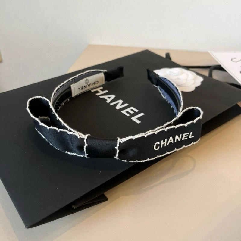Minimalist Chanel Hair Hoop 264512