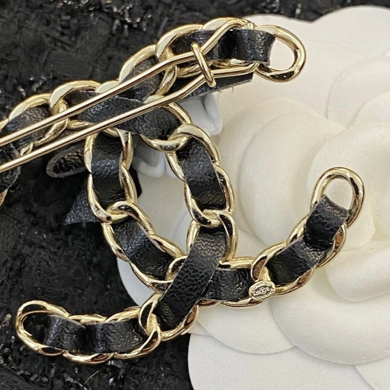 Chanel Hairpins FashionForward 231170