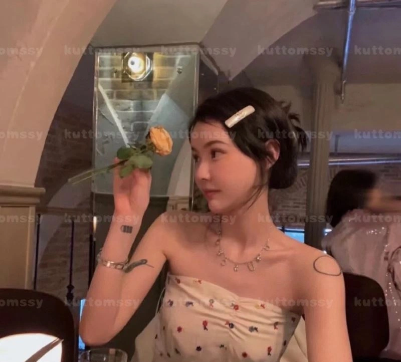 OdorResistant Chanel Hairpins 229669