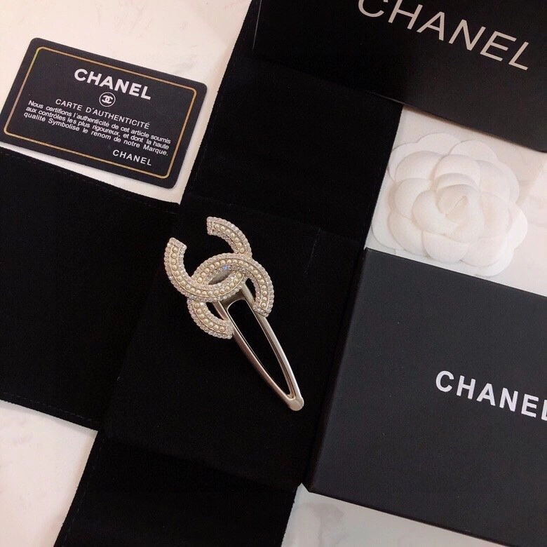 Vibrant Chanel Hairpins 228715