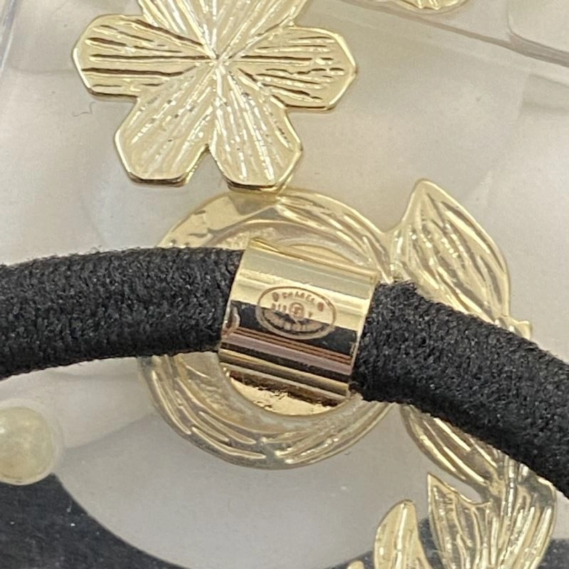TechFriendly Chanel Hairpins 227003