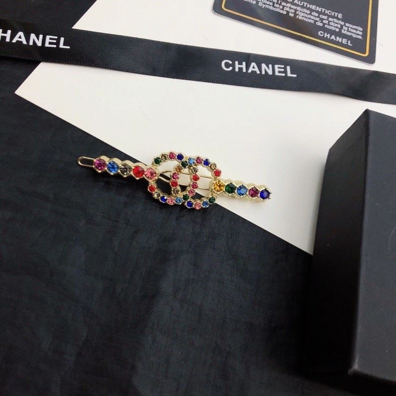 Chanel Hairpins FreshLook 223570
