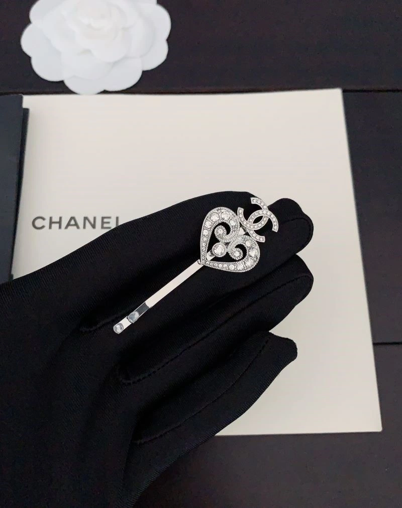 Fashionable Chanel Hairpins 220926