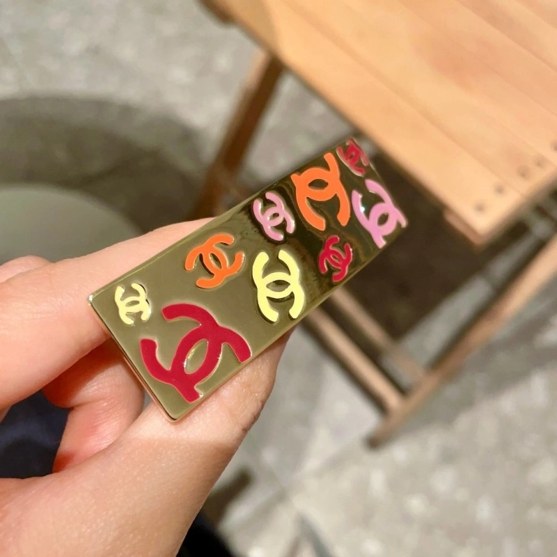 Snug Chanel Hairpins 219246