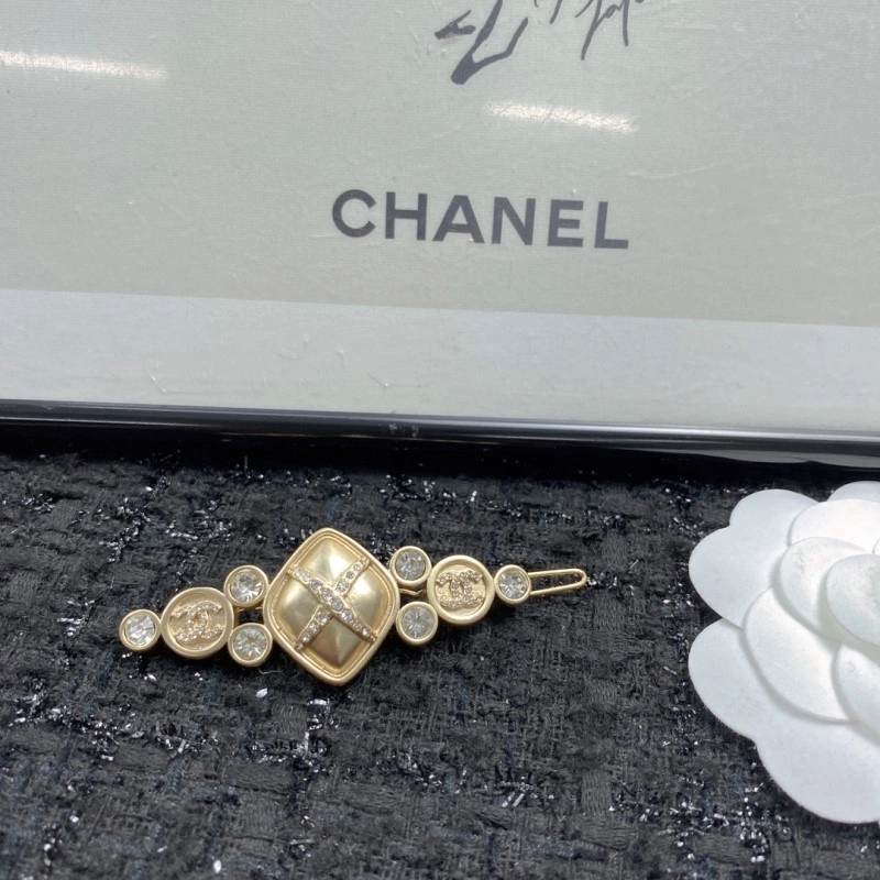 MoistureWicking Chanel Hairpins 219254
