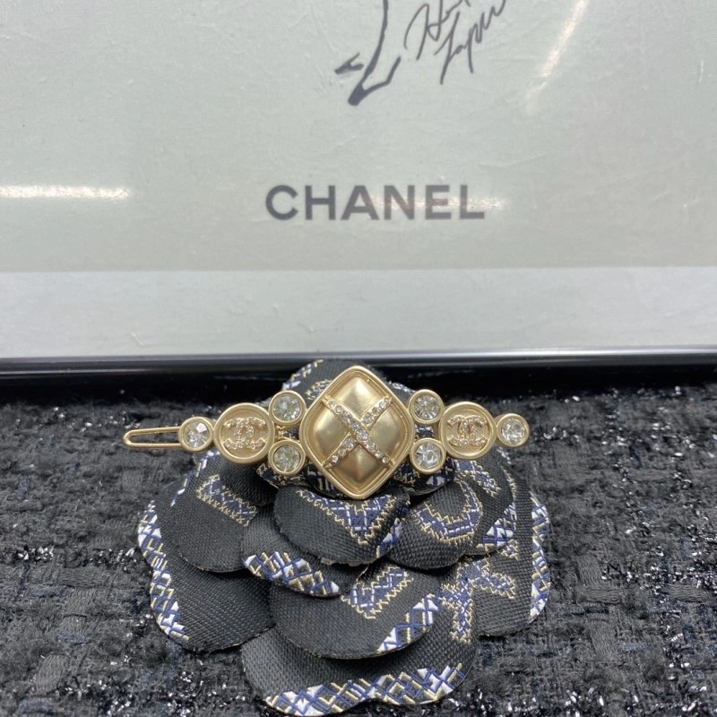 MoistureWicking Chanel Hairpins 219254