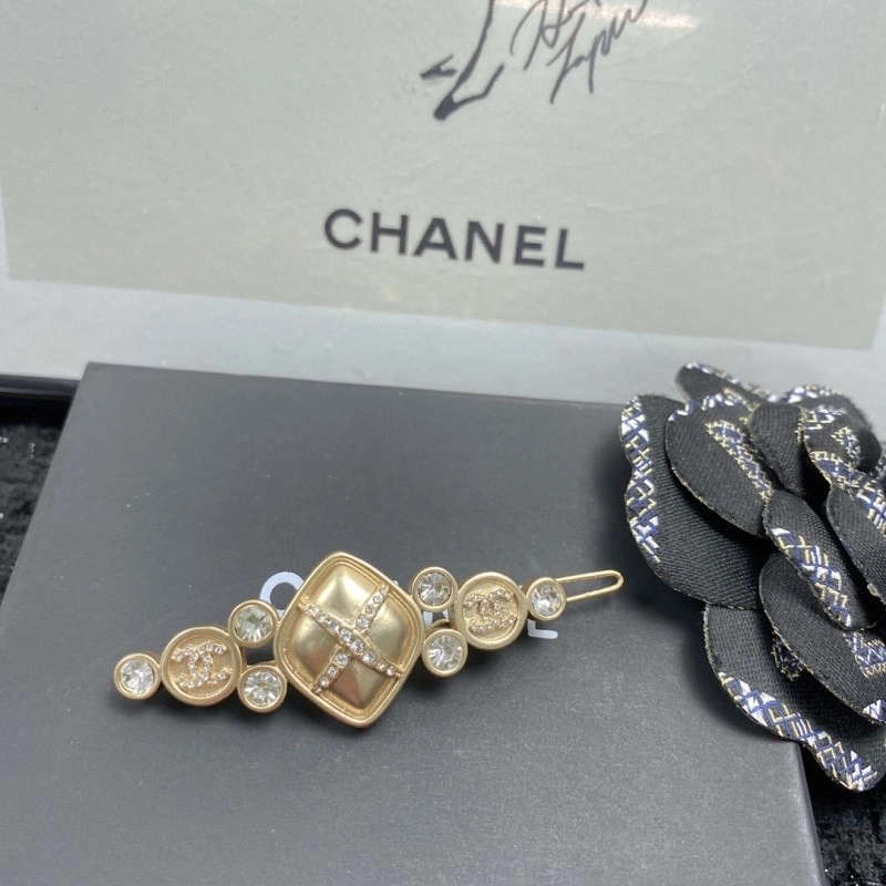 MoistureWicking Chanel Hairpins 219254