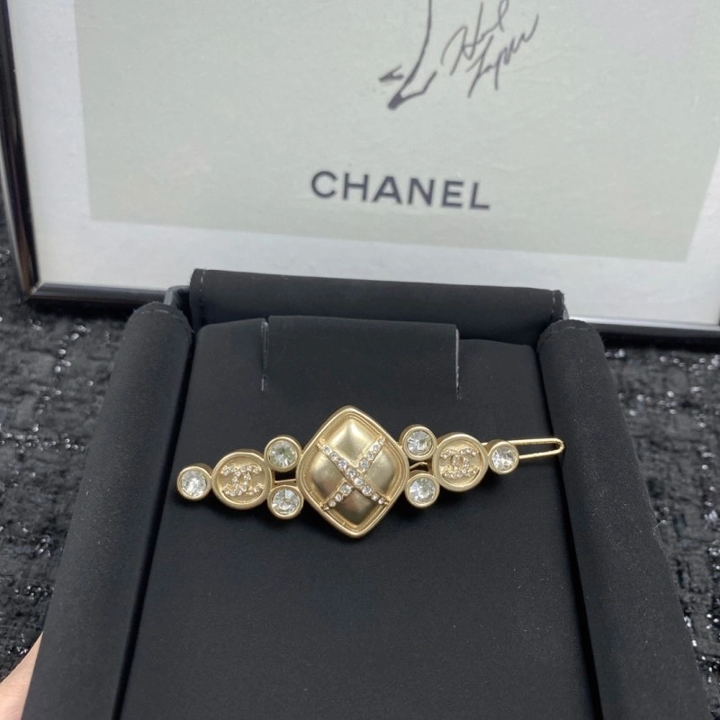 MoistureWicking Chanel Hairpins 219254