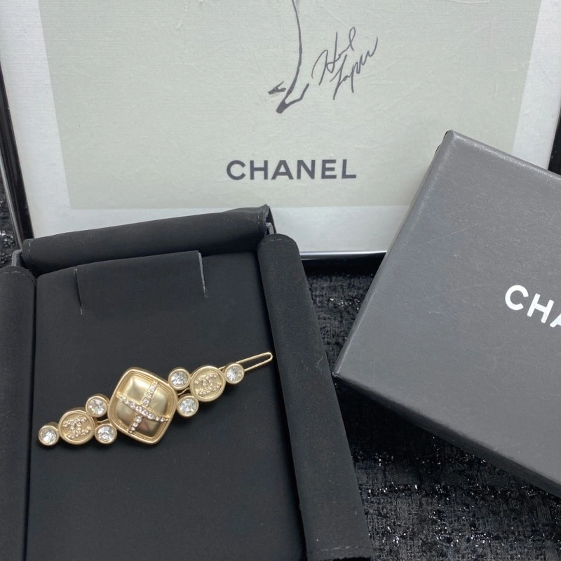 MoistureWicking Chanel Hairpins 219254
