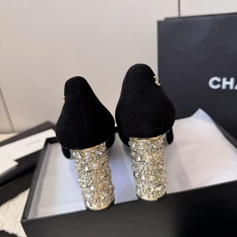 Fashionable Chanel Heeled Shoes 20389