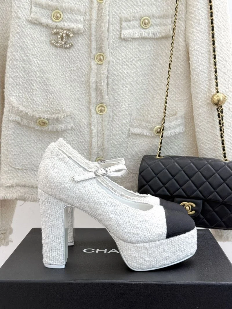 TopPick Chanel Heeled Shoes 19304