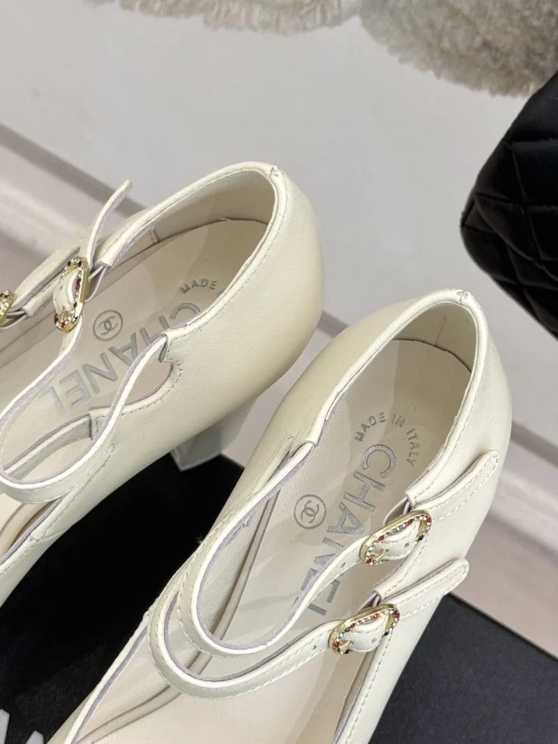 Vibrant Chanel Heeled Shoes 19296