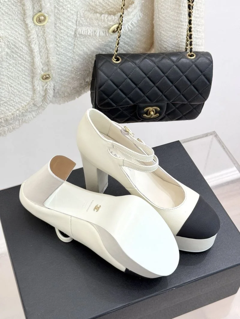 Vibrant Chanel Heeled Shoes 19296