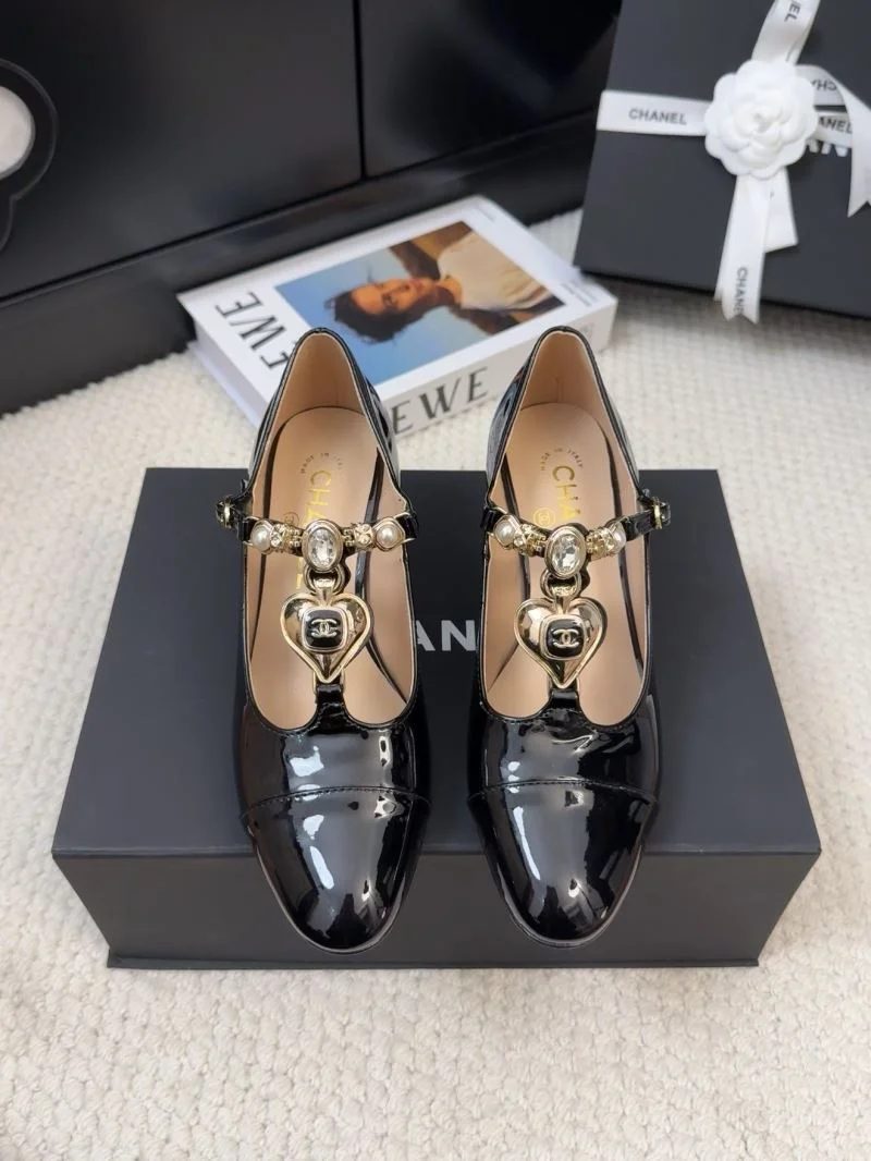 Effortless Chanel Heeled Shoes 19286