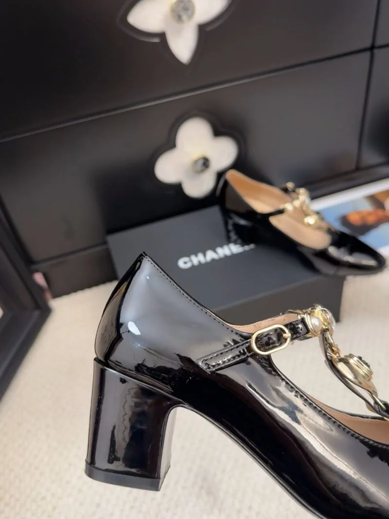 Effortless Chanel Heeled Shoes 19286