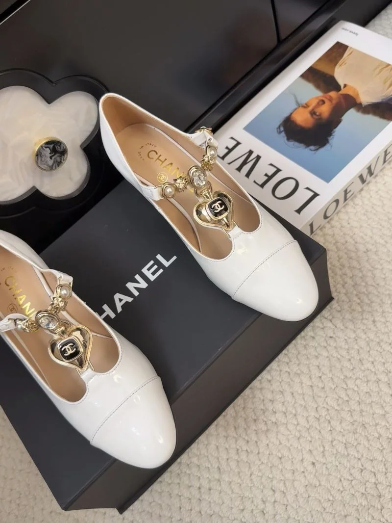 Chanel Heeled Shoes Casual 19427
