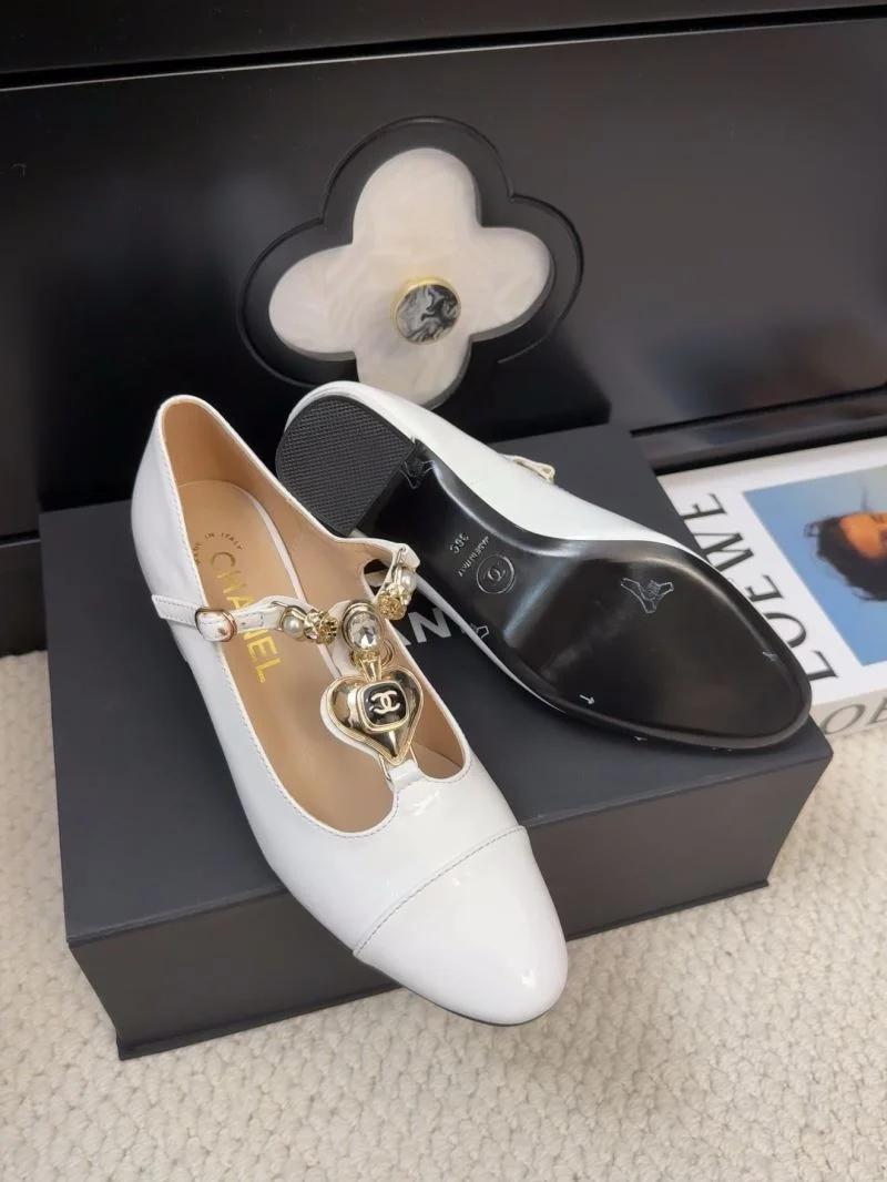 Chanel Heeled Shoes Casual 19427