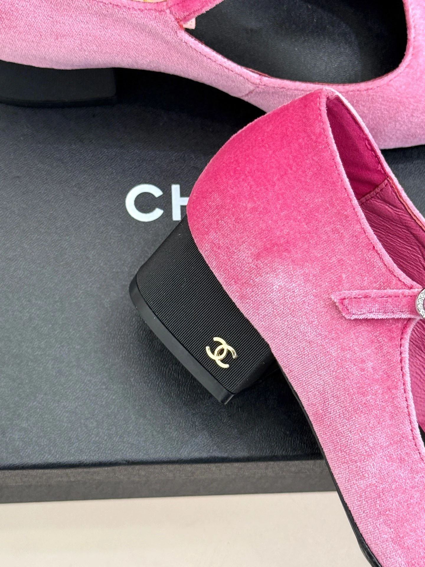 Bright Chanel Heeled Shoes 18184