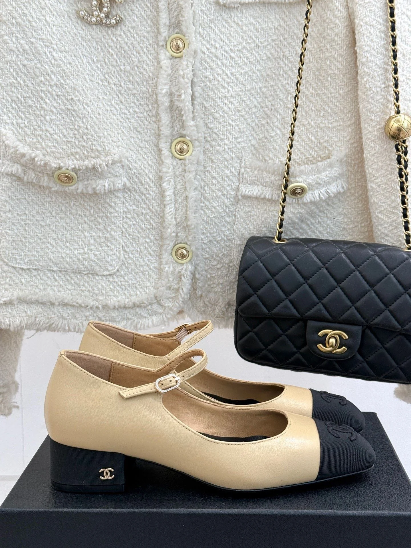 Durable Chanel Heeled Shoes 18246