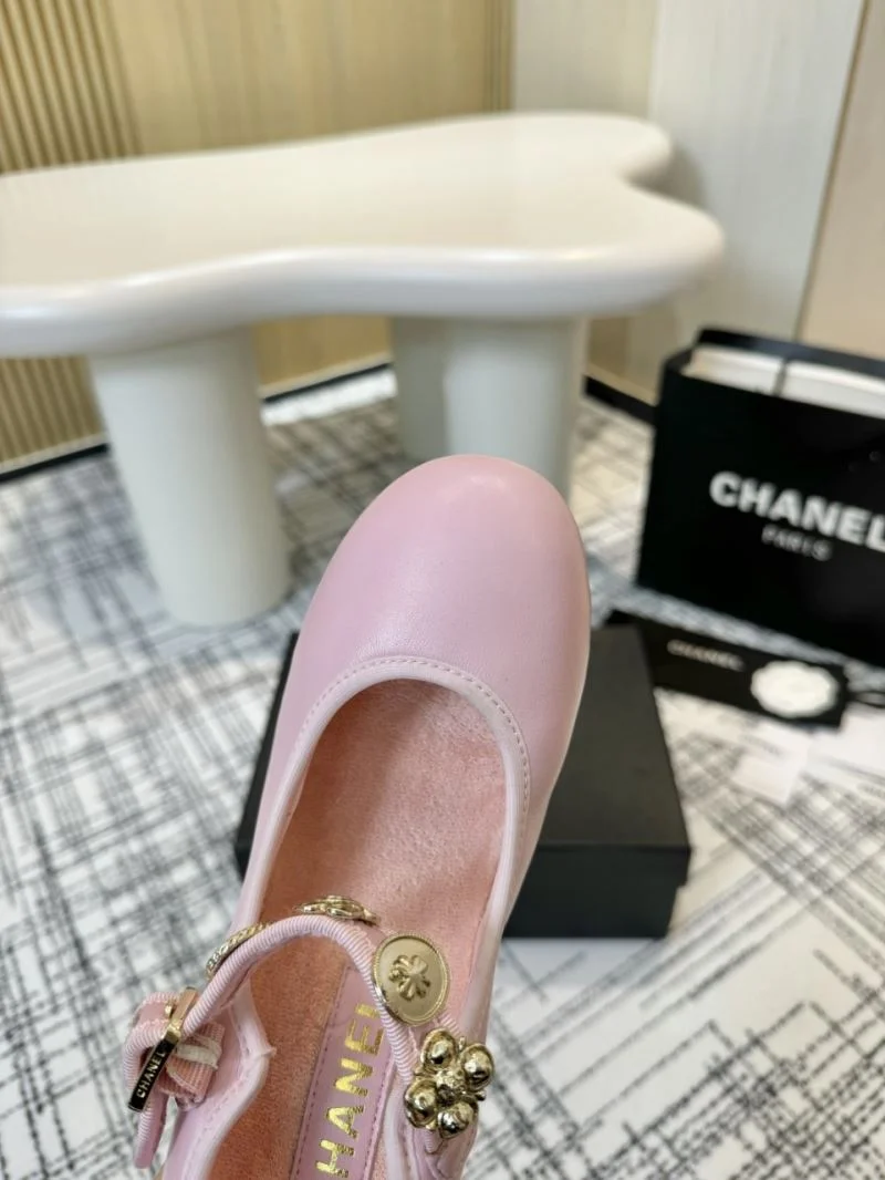 Chanel Heeled Shoes SmoothTexture 18162