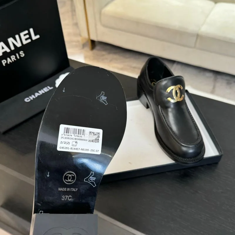 Refined Chanel Heeled Shoes 18135