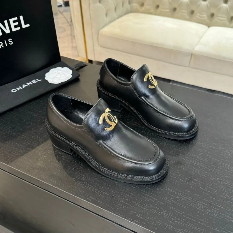 Refined Chanel Heeled Shoes 18135