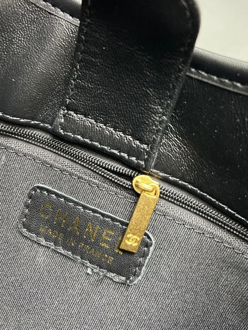 Chanel Hobo Bags Sleek 84408