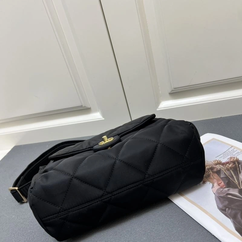 Chanel Hobo Bags EyeCatching 84406