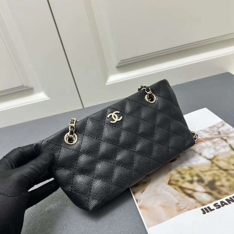 WellDesigned Chanel Hobo Bags 84407