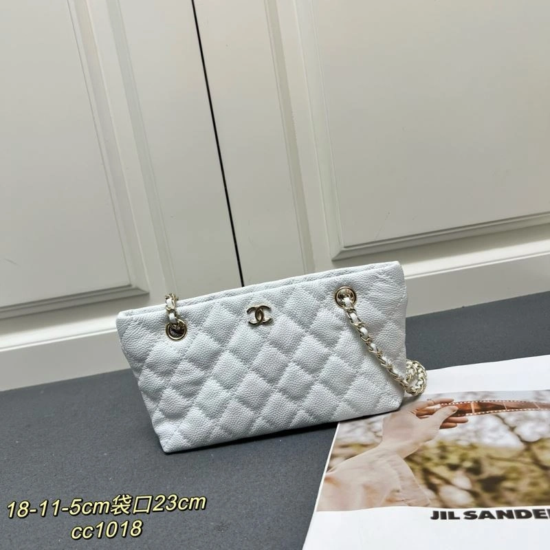 Chanel Hobo Bags Resilient 84403