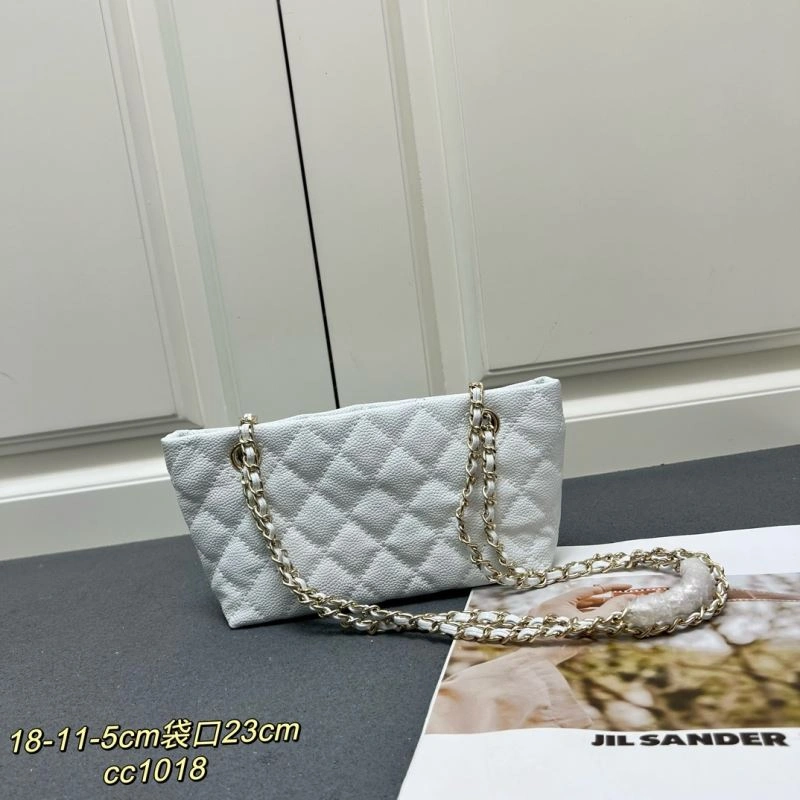 Chanel Hobo Bags Resilient 84403